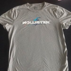 men’s hollister tee